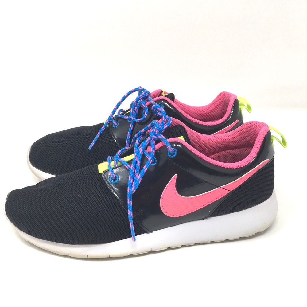❗️NIKE Rosche Black & Hot Pink⭐️